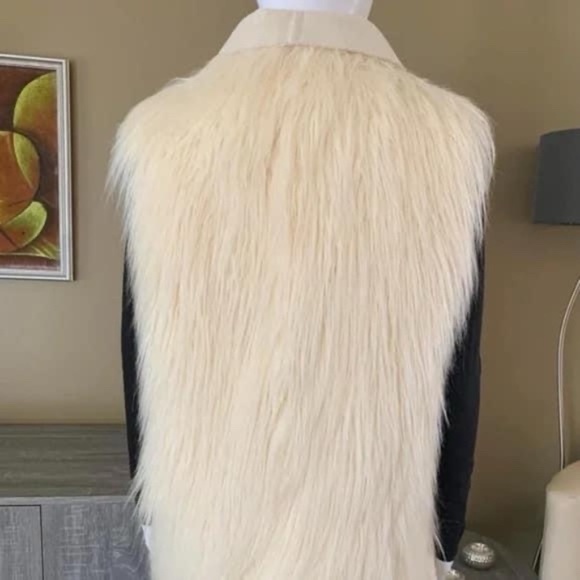 ARMANI Jeans Reversible Waistcoat - Picture 10 of 13